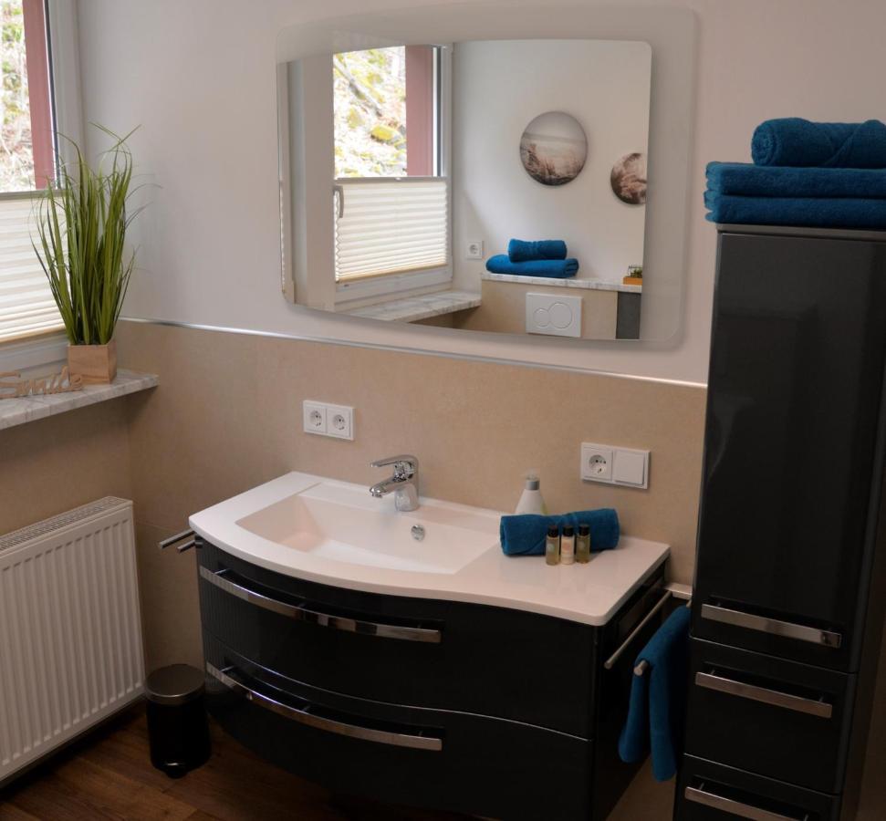 Am Quellenhaeuschen Apartman Naila Kültér fotó