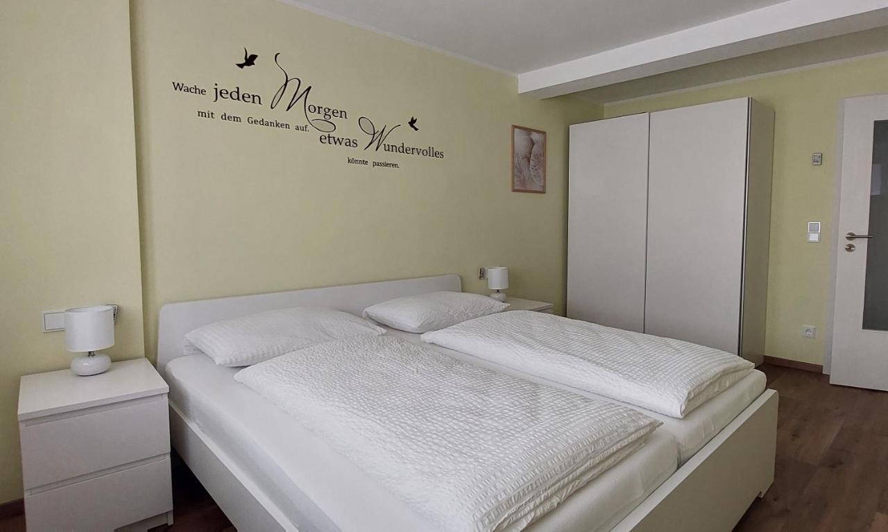 Am Quellenhaeuschen Apartman Naila Kültér fotó